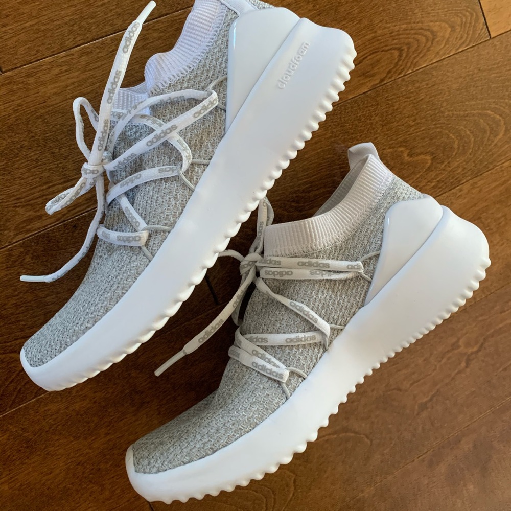 Adidas cloudfoam sneakers women size 5.5